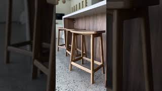 Барные стулья ZANOZA в красивом интерьере  #мебельизмассива #diy #мастерская #производство #дуб