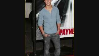 Taylor Lautner - Apologize
