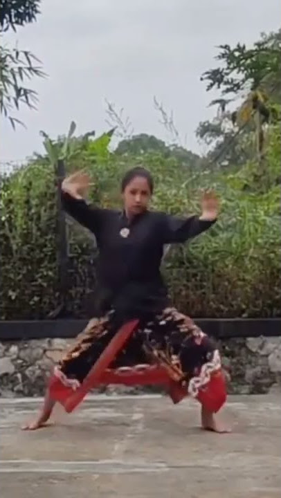 kembangan pencak silat dengan musik tradisional jaipong #shorts
