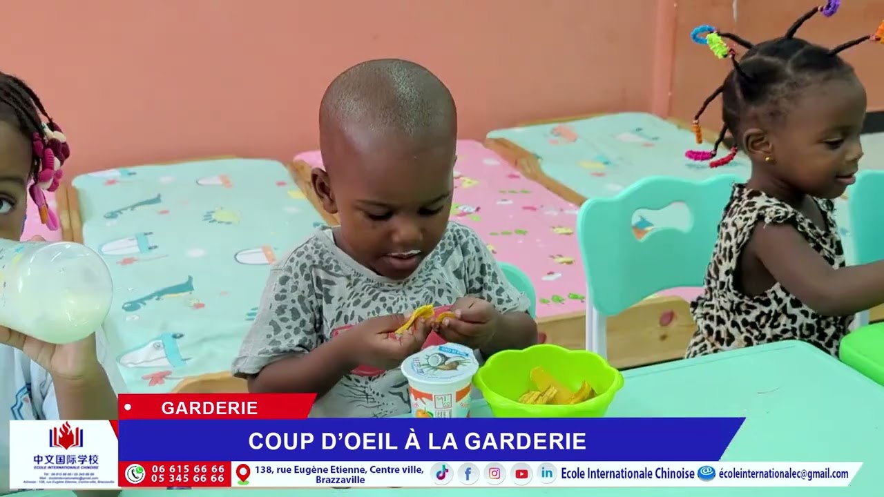 coup d'oeil à la garderie _école internationale chinoise #couple #garderie #enfant 