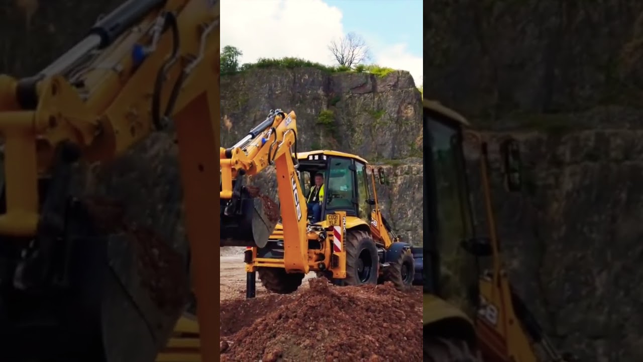 JCB 3CX Backhoe digging!