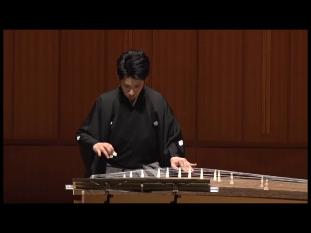 十七絃箏独奏のための「悼歌」（廣瀬量平作曲） - YouTube