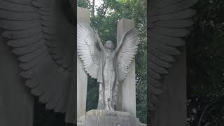The Stone Circle & Energy Vortex Hidden in a London Cemetery @ZacharyDenman
