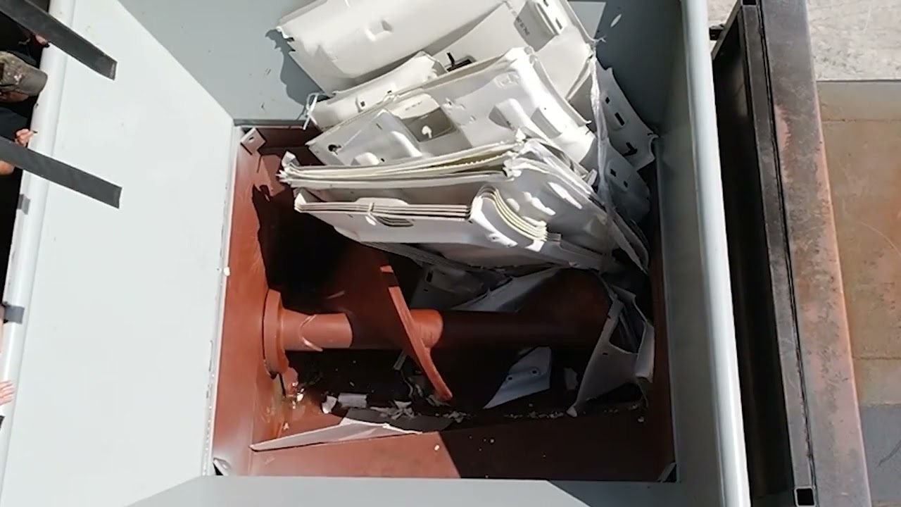 Komar Auger Compactor Shredding Vehicle Headliners - YouTube