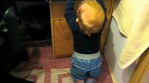 Baby with Kaoss Pad 3 and Beatbox Samples from Tadoxx