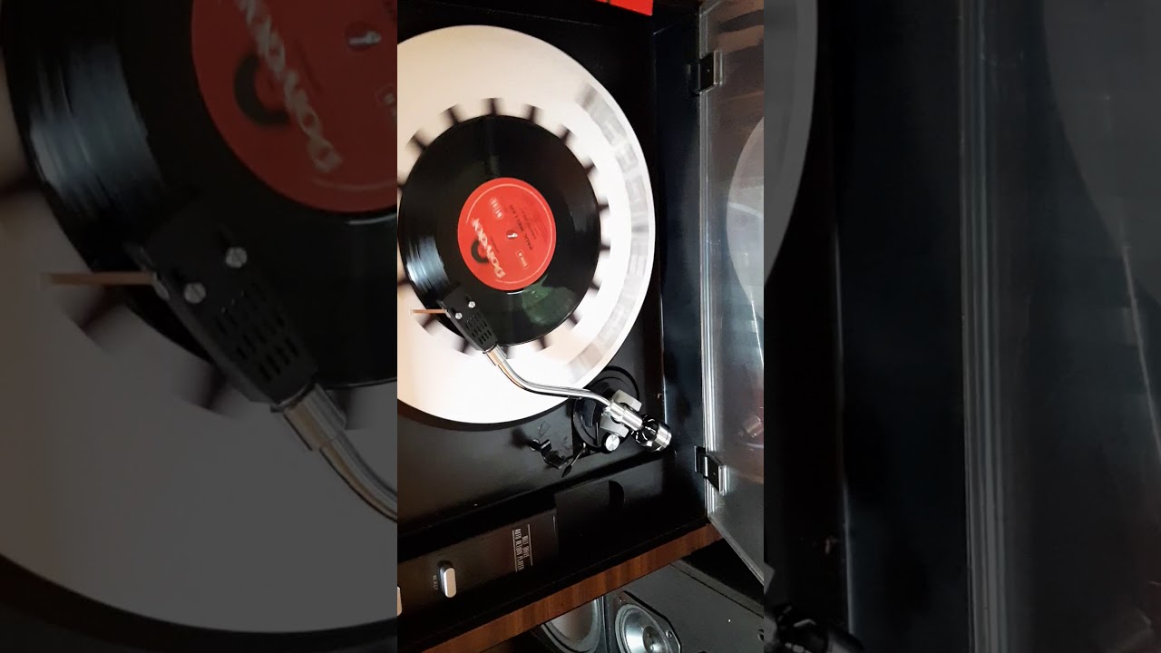 Paul weller earth beat