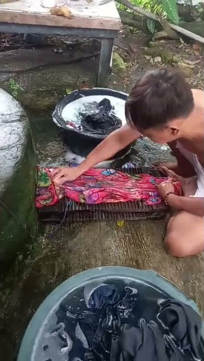 Cara mencuci pakaian dengan tangan dan alat tradisional | hasilnya jauh lebih bersih...!