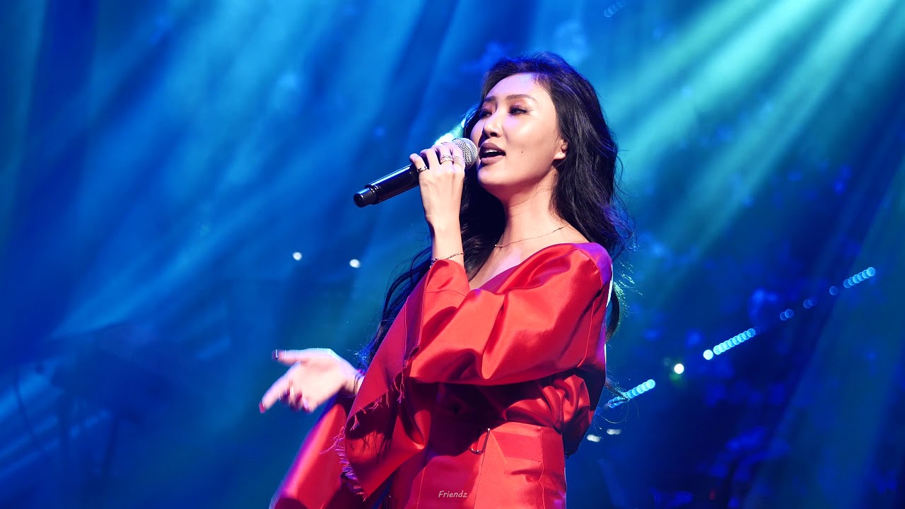 [4K]180428 솔라감성콘서트 Save me from myself 마마무 화사 직캠