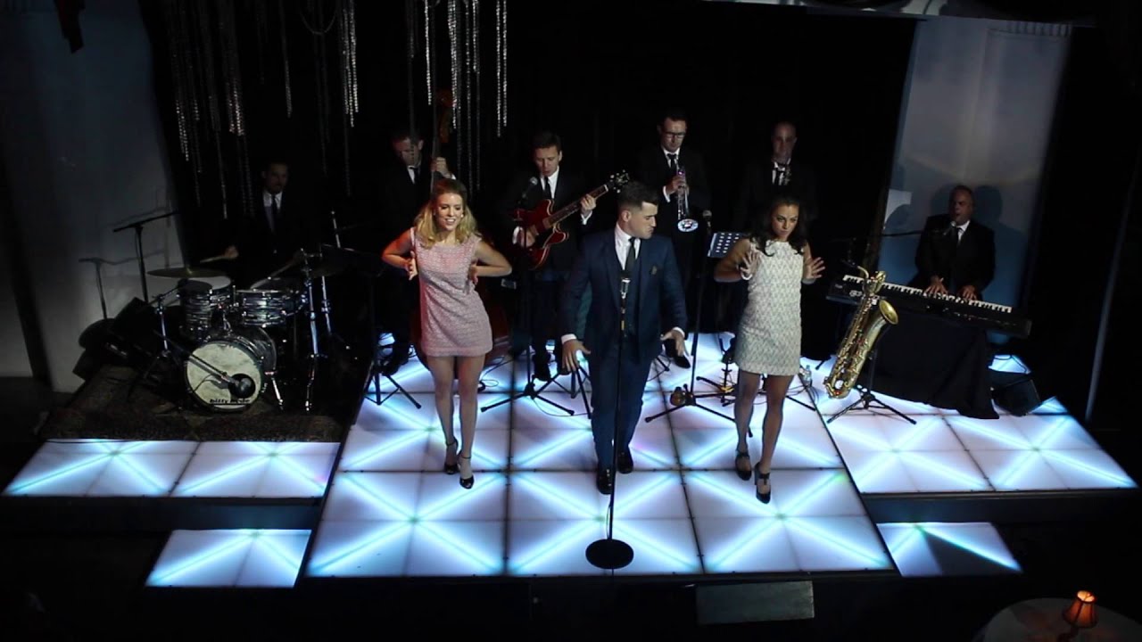 Bobby Fox - '36-22-36' performed live at Slide Bar, Sydney