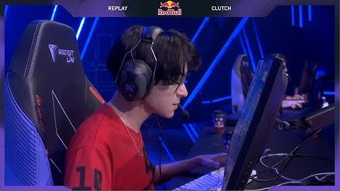 TenZ gets jumpscared AGAIN in Berlin