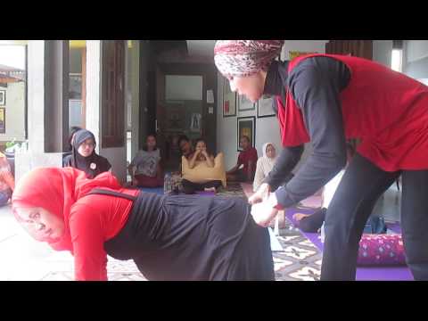 Yoga Prenatal: Tips saat sakit/pegal bokong
