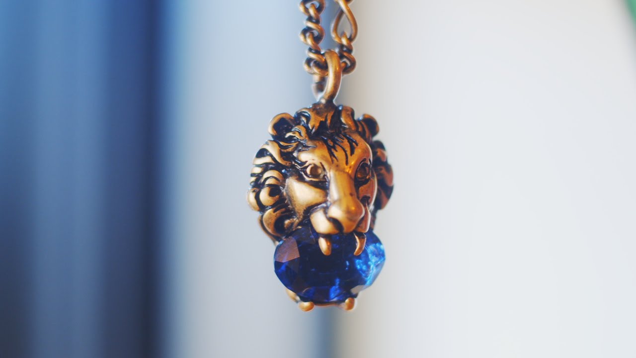 gucci mens lion necklace