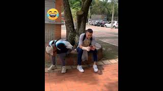 Prank Kentut Di Tempat Umum