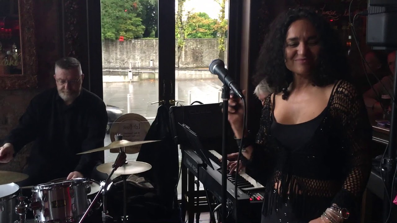 Bobbie Carey, Fly Me to the Moon, with Hot Four Jazz Band, Left Bank, September 2019