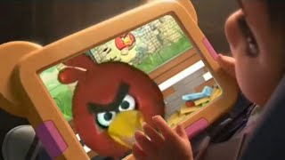 Baby Moana Plays Angry birds