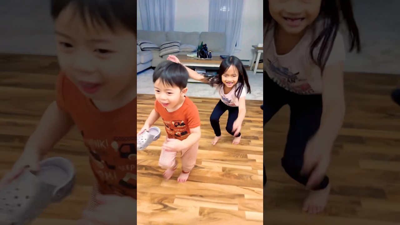Naughty baby brother pranks sister 🤣👶🏻❤️👧🏻😱