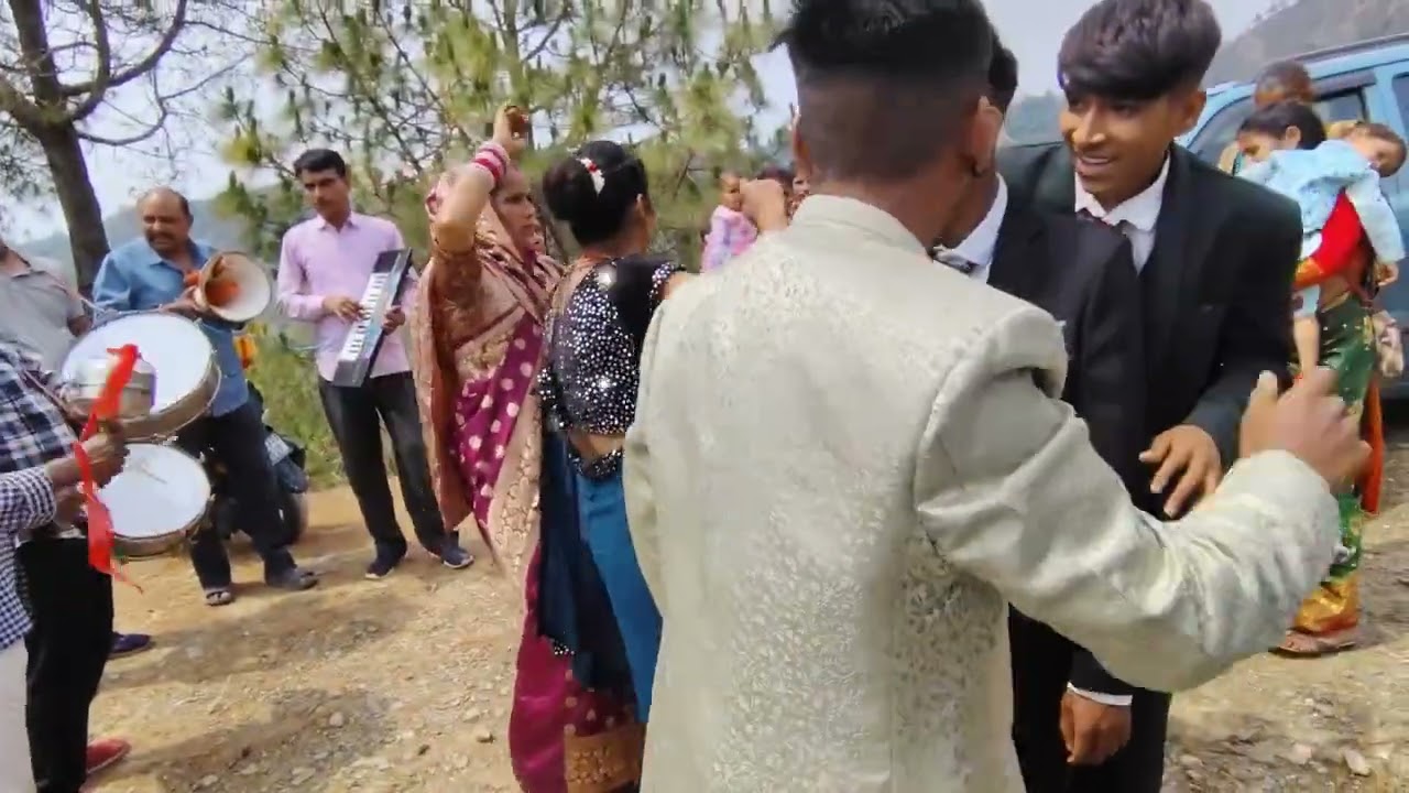 मनीष की साधी  रुद्रप्रयाग से पौड़ी गई बारात