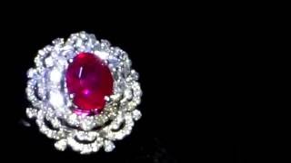 TOP RED BURMA RUBY RING, VERY RARE AND EXCEPTIONAL FLASH RED