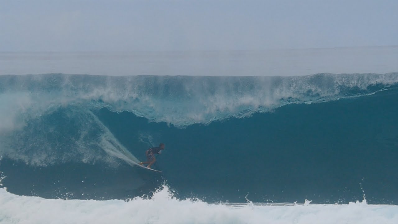 Miguel Tudela at Pipeline, November 16th, 2019