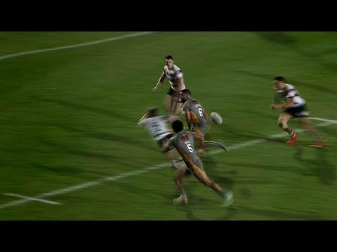 Outrageous pass from Rangi Chase sets up try