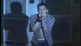 Video-Miniaturansicht von „Lit - Addicted (Live | December 2001)“