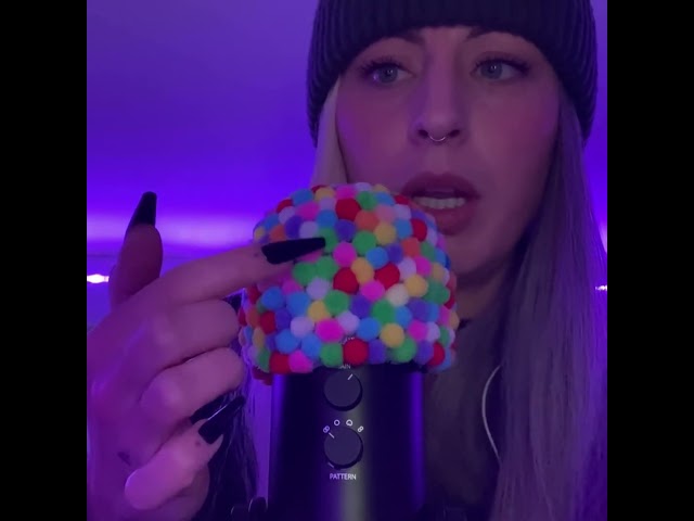 ❔#asmr #asmrtist #relaxing #sleep #tingles #belgium #pompom #colors #yayornay #randomtriggers