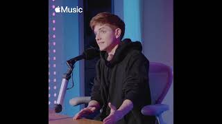 Mae Martin on how Elliot Page inspires them #transrights #maemartin #elliotpage #interview #lgbtqia