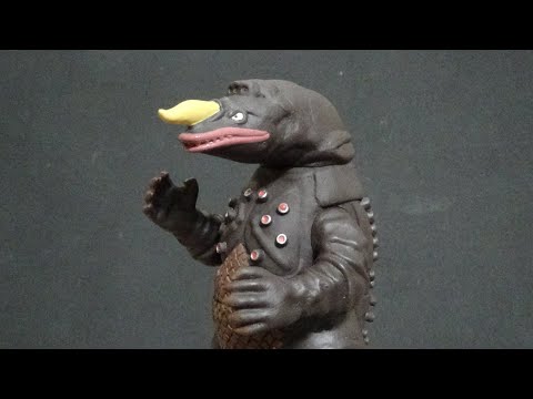 レア FUKUOKA TOY ULT メカチワラ Zaragas Ultra Monster Series 04 Bandai Japan Ultraman Kaiju