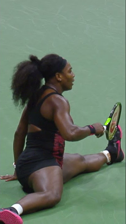 Serena Williams does the SPLITS after sensational shot! 🙌