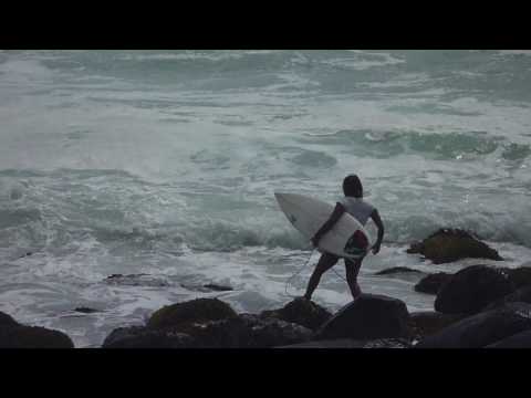 Burleigh surf - caught inside