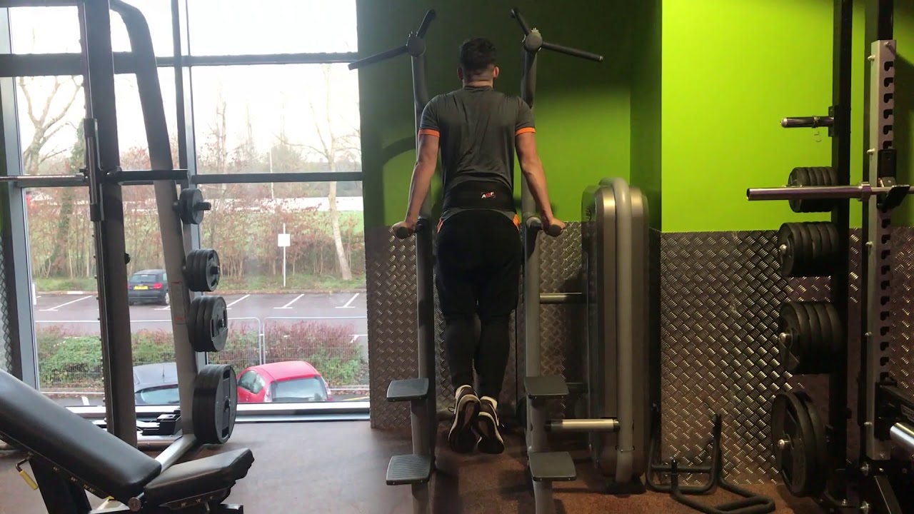 How To Hanging Tricep Dips YouTube