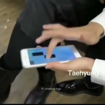 BTS vs JUNGKOOK playing piano tiles game