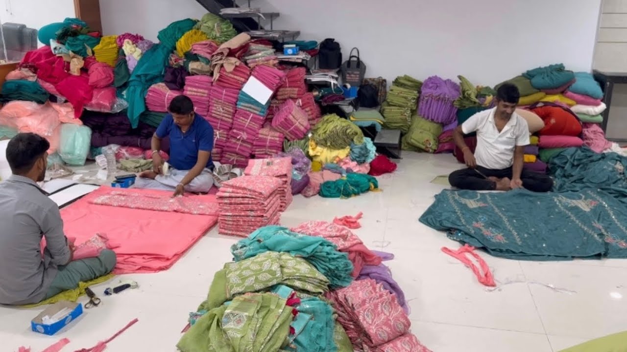  suit Factory सूटो के रेट आधे हो  गए सूटो के लिए और कही जा ही नहीं  पाओगे