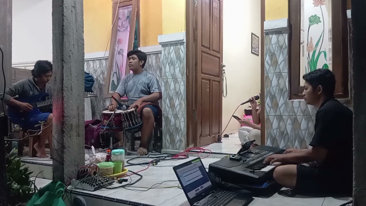 Latian lagunya Yunita Ababil - Pertengkaran 