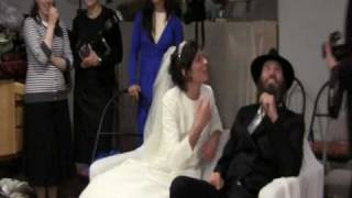 Orthodox Jewish Wedding Guests Entertain Newlyweds At Chabad Of Malibu 2 2 Orthodox Jewish Wedding Guests Entertain Newlyweds At Chabad Of Malibu 2 2