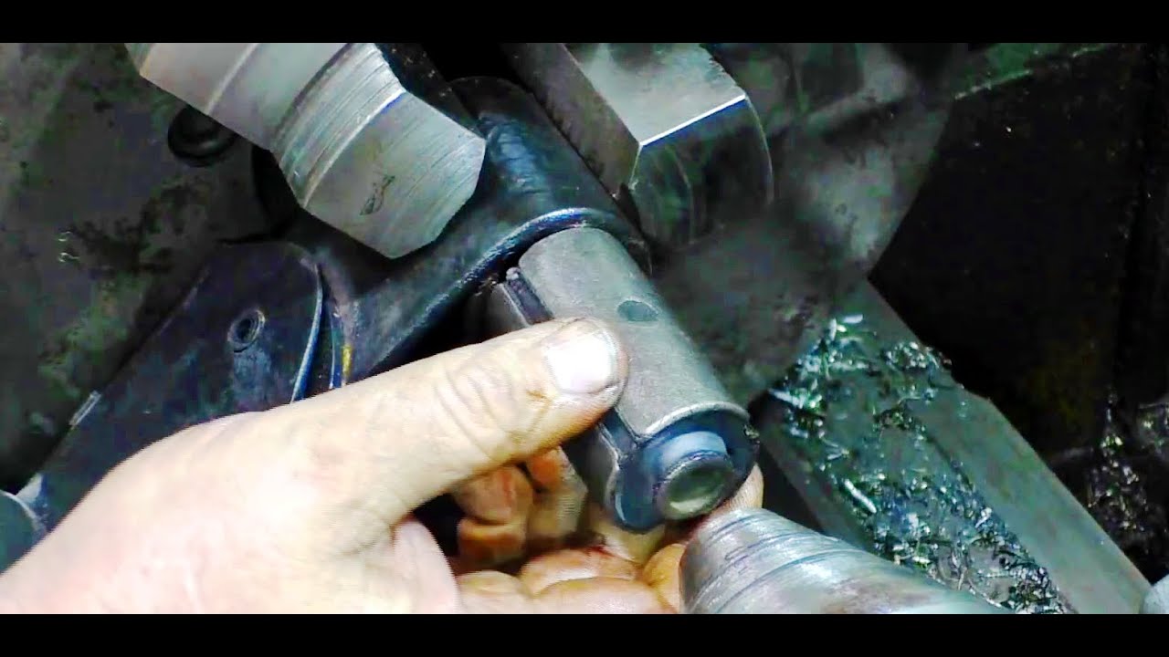 Как Заменить Рессорные втулки токарным станком. - YouTube