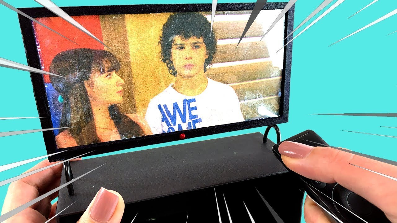 Миниатюрный телевизор для вашего кукольного домика