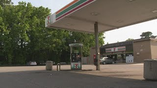 Several claim water mixed with gas at Norfolk 7-Eleven causing car damage