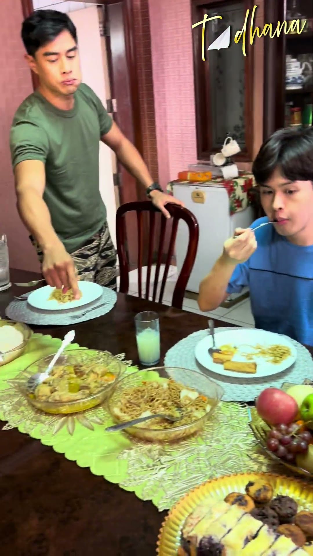 Andrea Torres, nag-uwi ng food props?! (Online Exclusives) | Tadhana