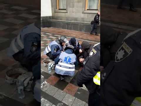 Протестувальники просили скасувати встановлення касових апаратів