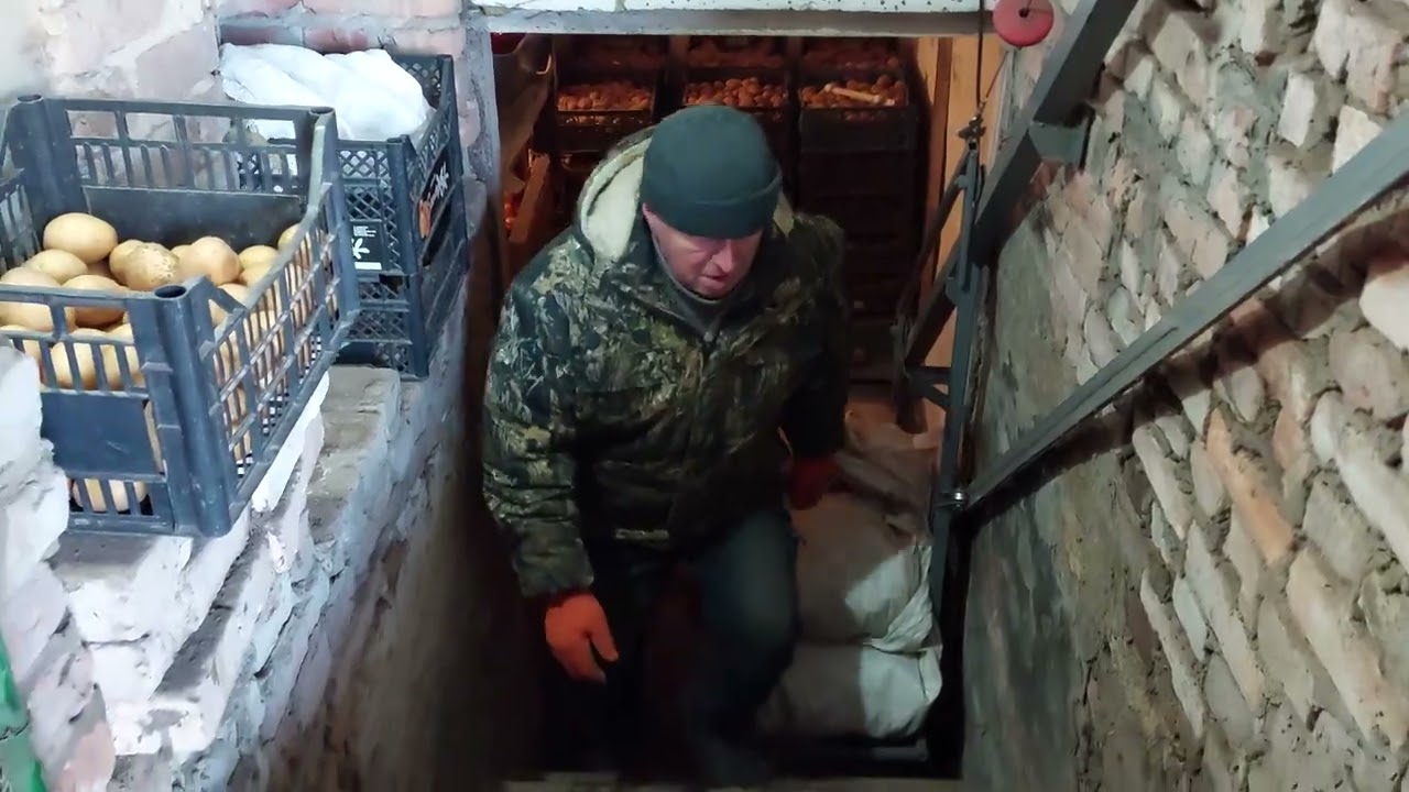 Ліфт у льоху (погребі)