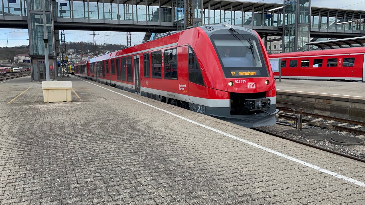 Züge im Hauptbahnhof Ulm