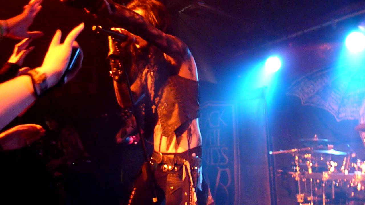 Black Veil Brides - Rebel Yell LIVE
