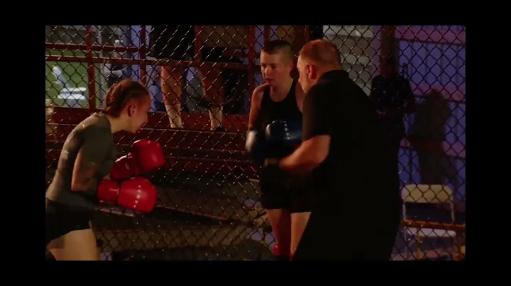 Caitlin Phillips vs Bernie Davis. Gladius 40, July...