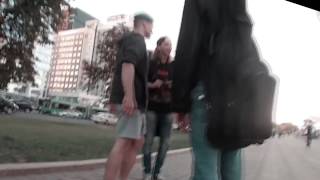 Сацыяльны экспэрымэнт. Гей-пара прагульваецца па Менску Сацыяльны экспэрымэнт. Гей-пара прагульваецца па Менску
