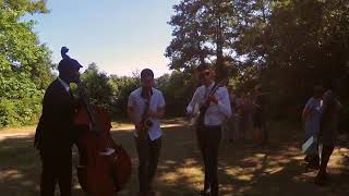 Live Unplugged Jazz Trio with Sax, Banjo & Double Bass | Afternoon In Paris