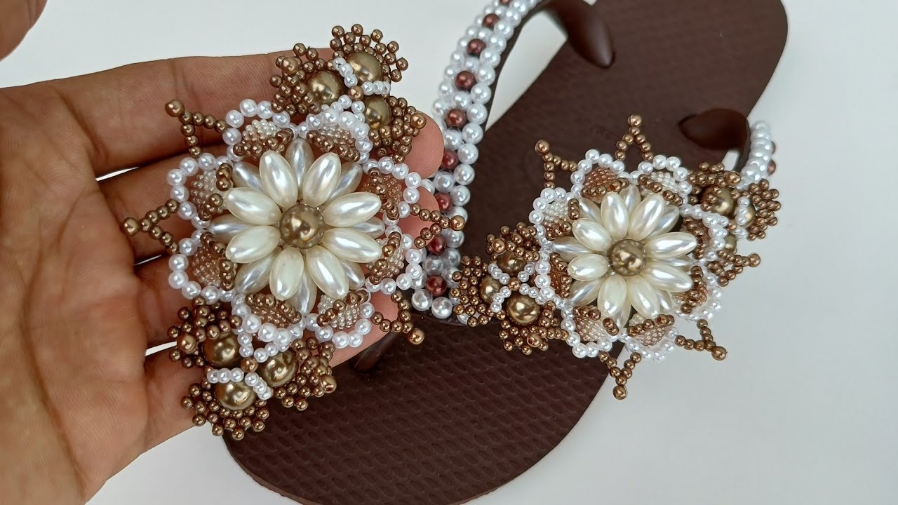 DIY - Flor Com Pérolas Ovais para Chinelos - Adalto Lopes 