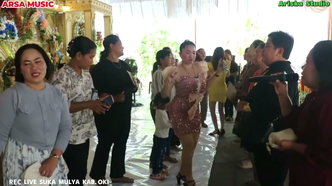 Lagi Lagi cinta - Ibu Ibu panitia OM.ARSA Show di desa suka mulya kec. Tanjung  lubuk OKI