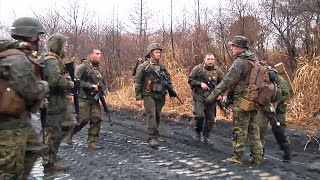 東富士演習場で空軍パイロットのサバイバル訓練