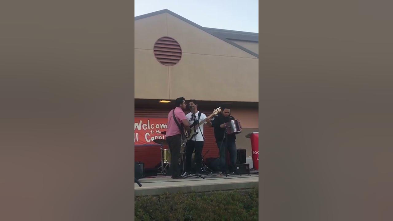 UM0 805 -Un rinconcito en el cielo (cover)